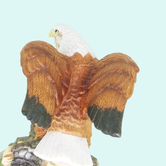 Eagle Figurine Americana "Birds In Flight" Collection Limited Series & Wood Base - Picture 7 of 9